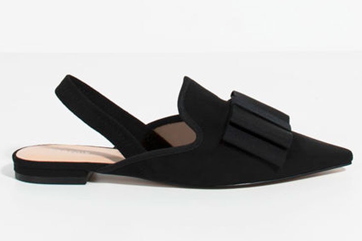 zapatos-punta-negros-lazo-parfois-plazamayor