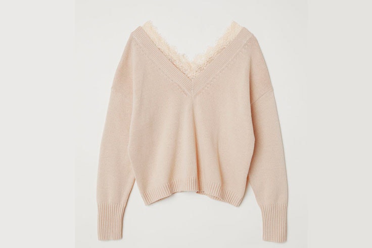 jersey-beige-escote-de-pico-con-encaje-hm