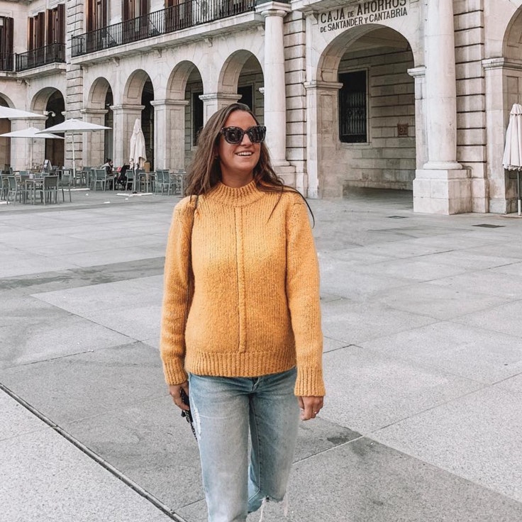 marta-pombo-conjunto-jersey-amarillo