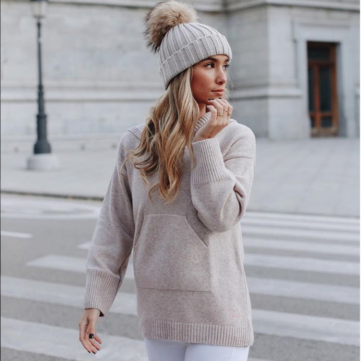 maria-pombo-jerseis-blancos