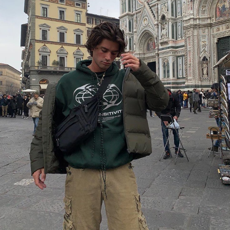 marc-forne-sudadera-verde-con-capucha