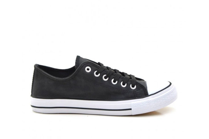 zapatilla-negra-loneta-blanca-converse-tino-gonzalez