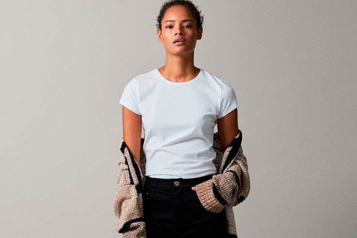 camiseta-blanca-manga-corta-massimo-dutti