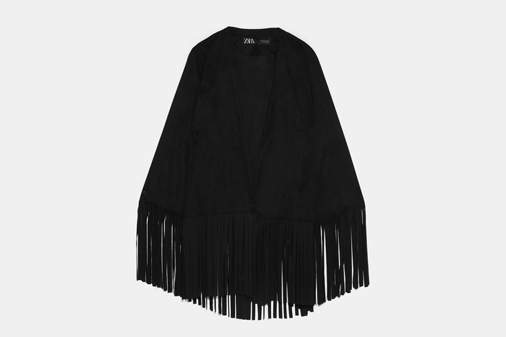 chaqueta-negra-ante-flecos-zara