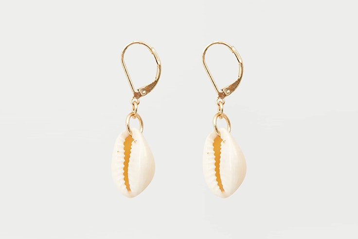 pendientes de caracolas de Pull & Bear