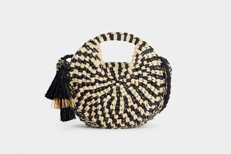 bolso redondo rafia blanco negro parfois paula echevarria