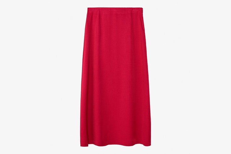 colores de verano influencers falda satinada rosa fucsia massimo dutti