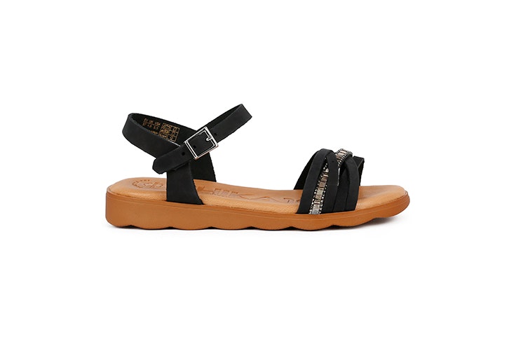 sandalia plana negra chika 10