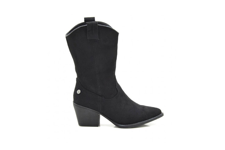 botas altas negras tino González