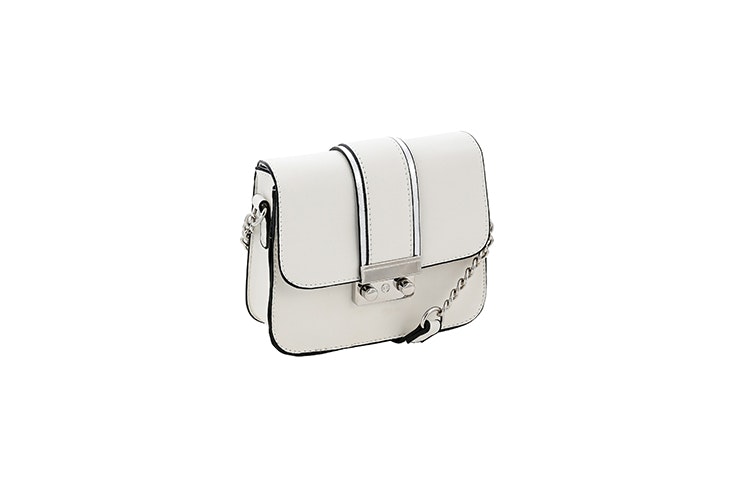 bolso bandolera blanco con cadena plateada de bijou brigitte bolsos de otoño
