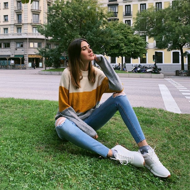 mery turiel estilo instagram zapatillas blancas