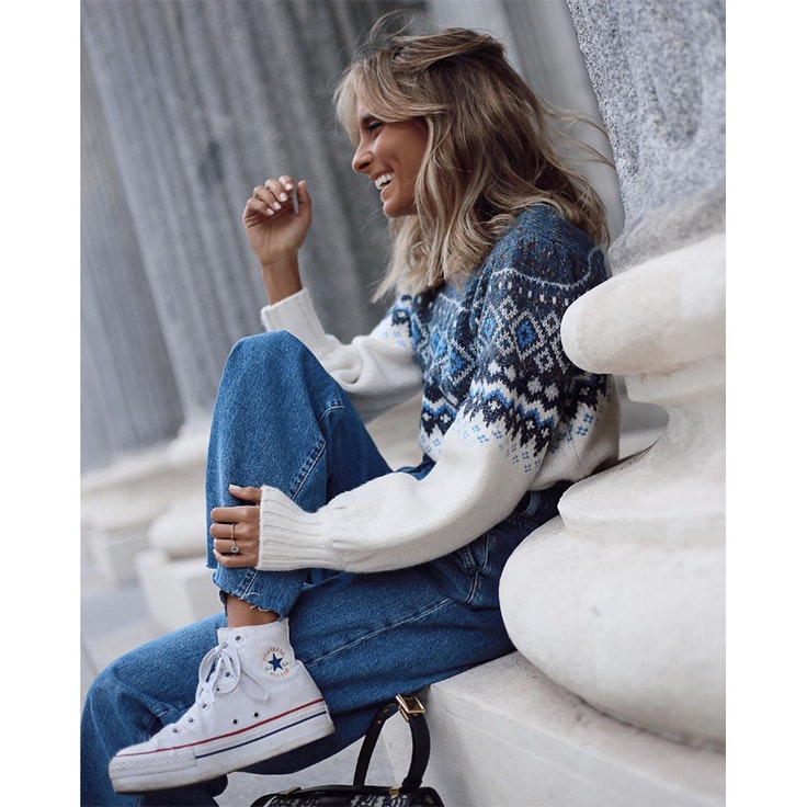 paula argüelles estilo instagram zapatillas blancas
