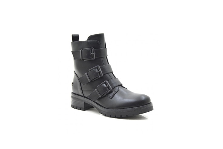 bota moter negra de tino gonzalez total black
