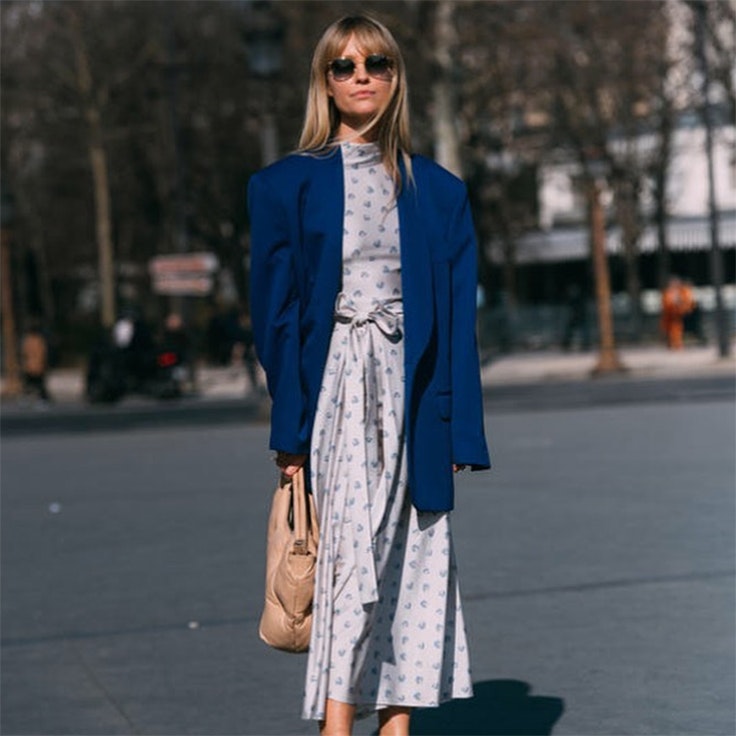 jeanette madsen tendencia 2020 moda color pantone classic blue