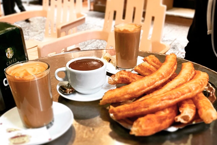 Churros con chocolate en casa aranda málaga
