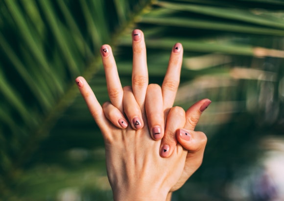 Cuidados para las uñas en verano. ¡Luce manicura perfecta!