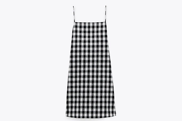 Vestido viral corto de cuadros vichy de Zara