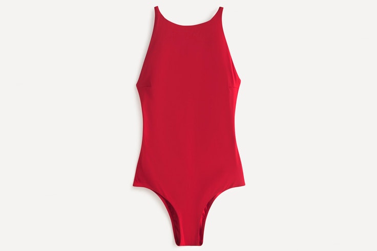 Bañador entero, imprescindible en maleta de vacaciones