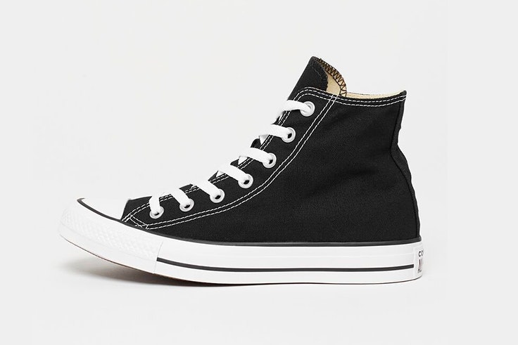 Converse negras disponibles en Snipes zapatillas aretha fusté
