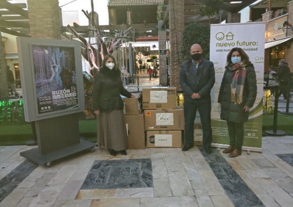 Plaza Mayor y la donación de juguetes con nuevo futuro