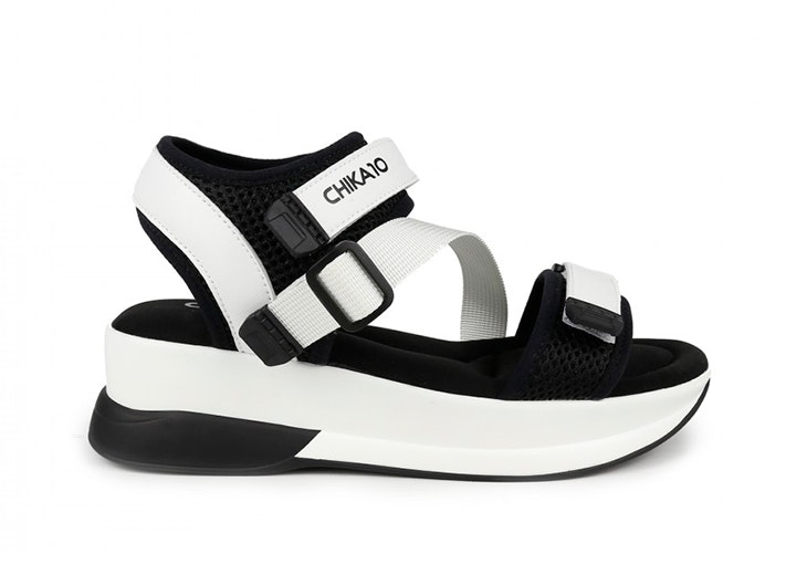 sandalias para primavera Sandalias estilo deportivo en color blanco de Chica 10