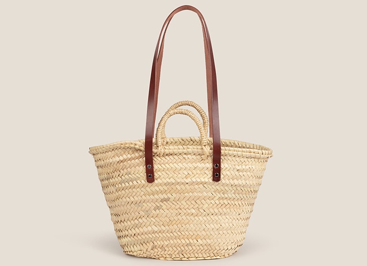 Bolso cesta de mimbre de Oysho nueva colección 2021
