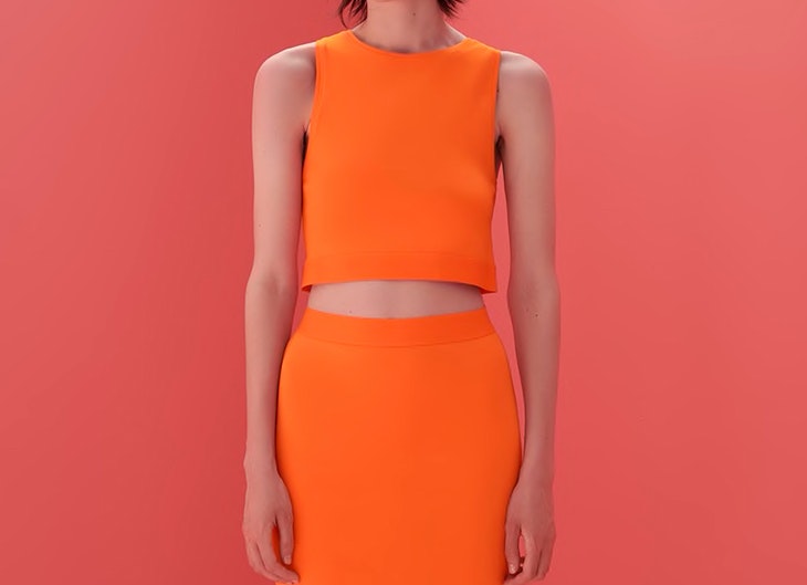 Top básico de tirantes de Zara color naranja