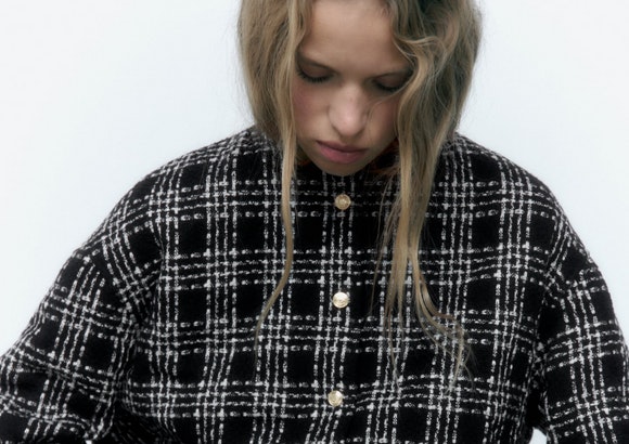 Chaqueta de tweed de cuadros de Zara.