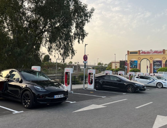 Cargadores Tesla en Plaza Mayor