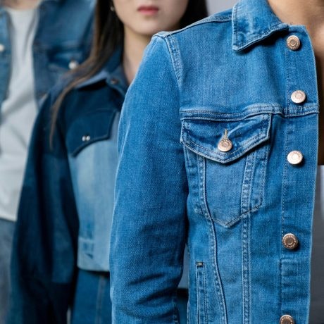 Denim reloaded: las prendas vaqueras que dominarán este año
