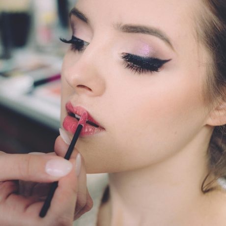 Maquillaje para trabajo vs. maquillaje para ocio: Cómo cambiar de look en minutos